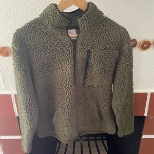 Women’s XS (children’s L) pullover .